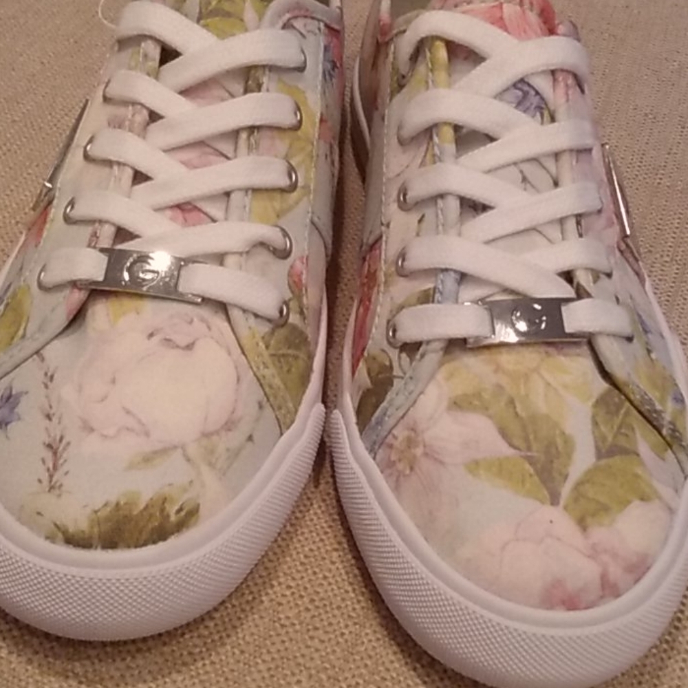 GBG Los Angeles White/Floral Ladies ATHL Sneaker - Picture 6 of 6